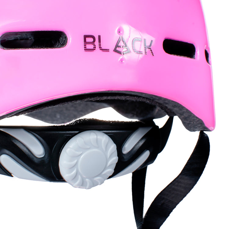 Casco para patinar con visera Black PRO